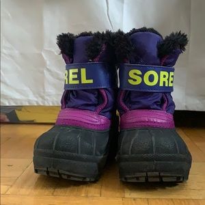 Toddler size 6 Sorel winter boots
